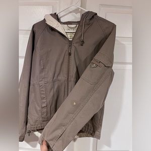 Women’s tan Cabela’s jacket. Size small.